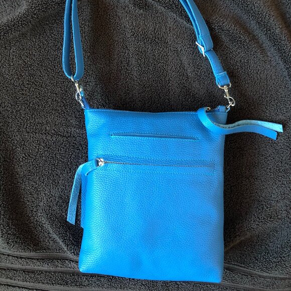 Beautiful leather Carla Mancini purse -- brand new! - Picture 2 of 4